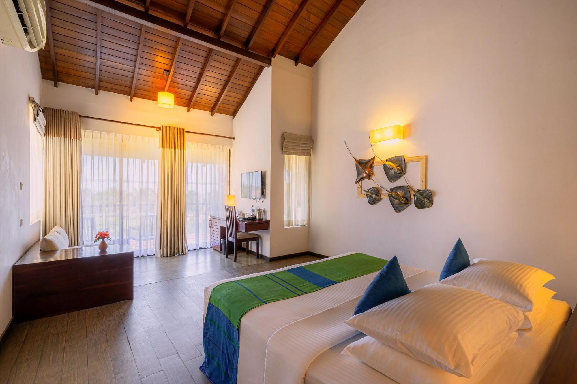 The Calm Resort & Spa Passikudah Екстериор снимка