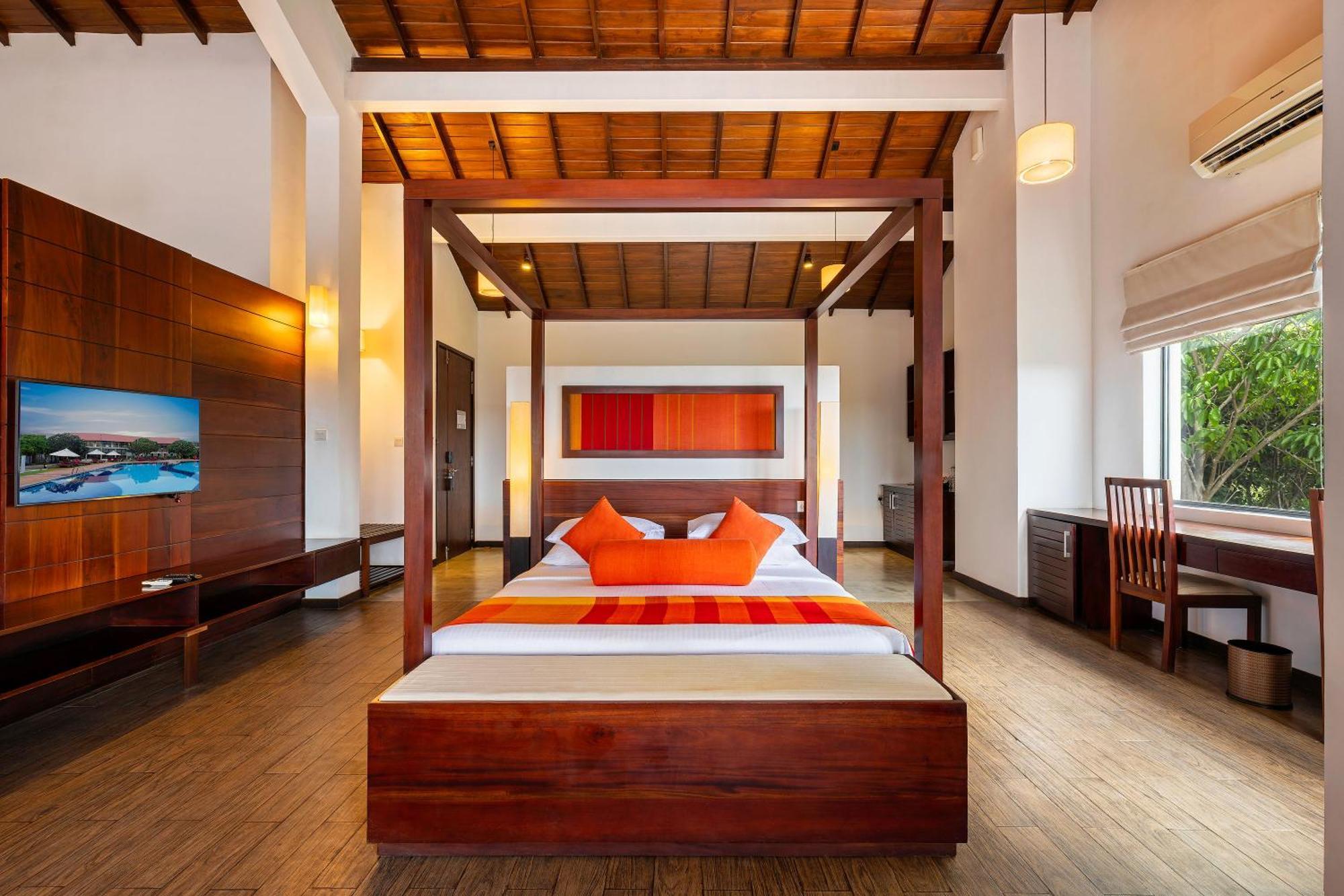 The Calm Resort & Spa Passikudah Стая снимка