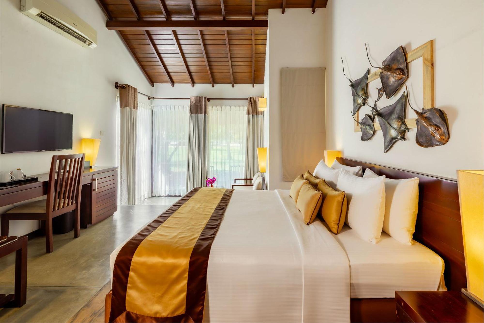 The Calm Resort & Spa Passikudah Екстериор снимка
