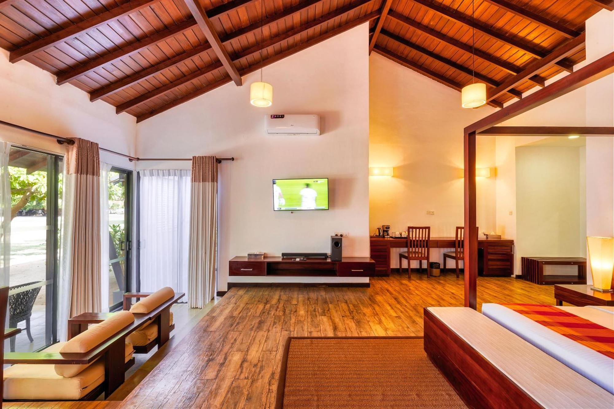 The Calm Resort & Spa Passikudah Екстериор снимка
