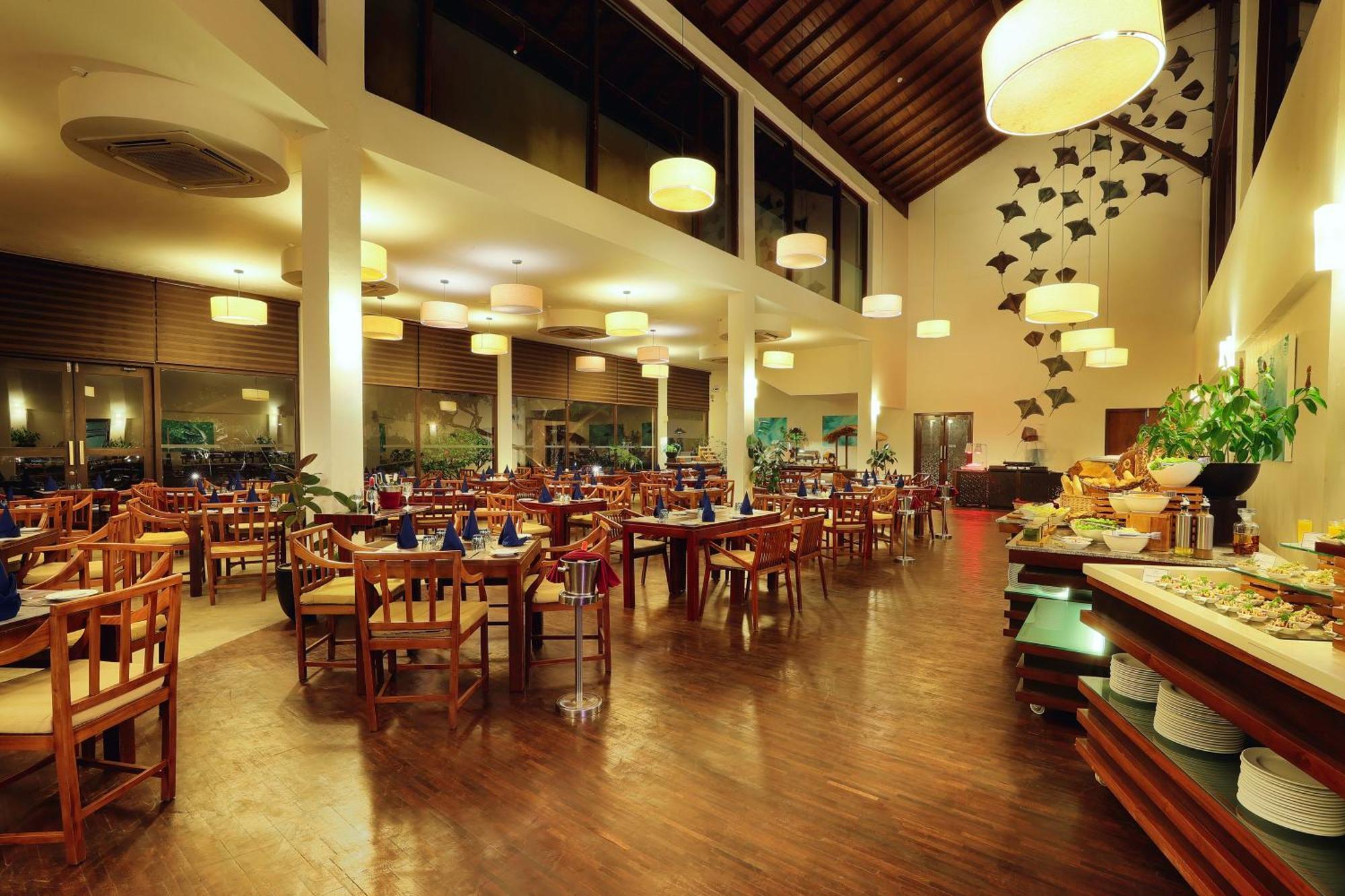 The Calm Resort & Spa Passikudah Екстериор снимка