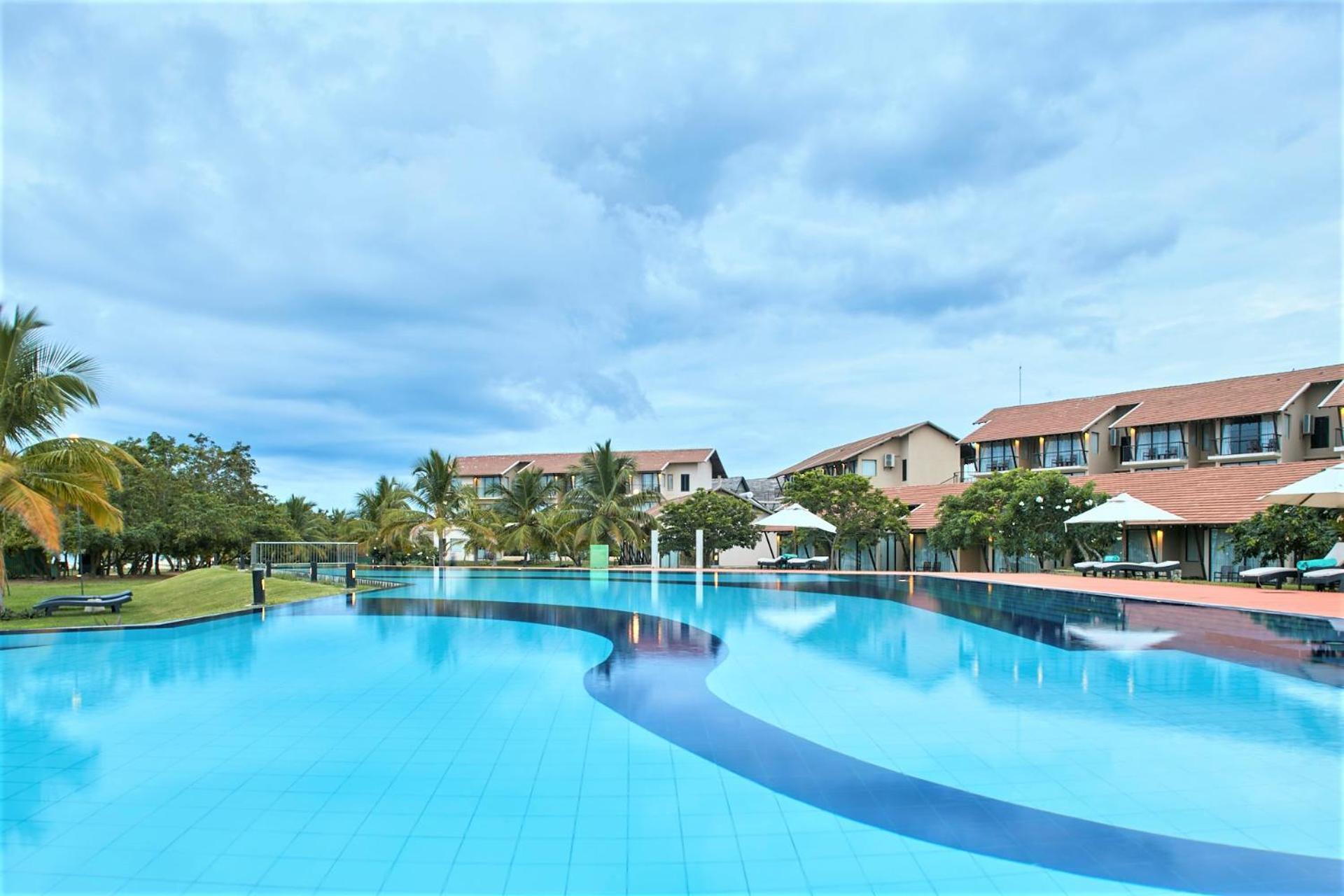 The Calm Resort & Spa Passikudah Екстериор снимка