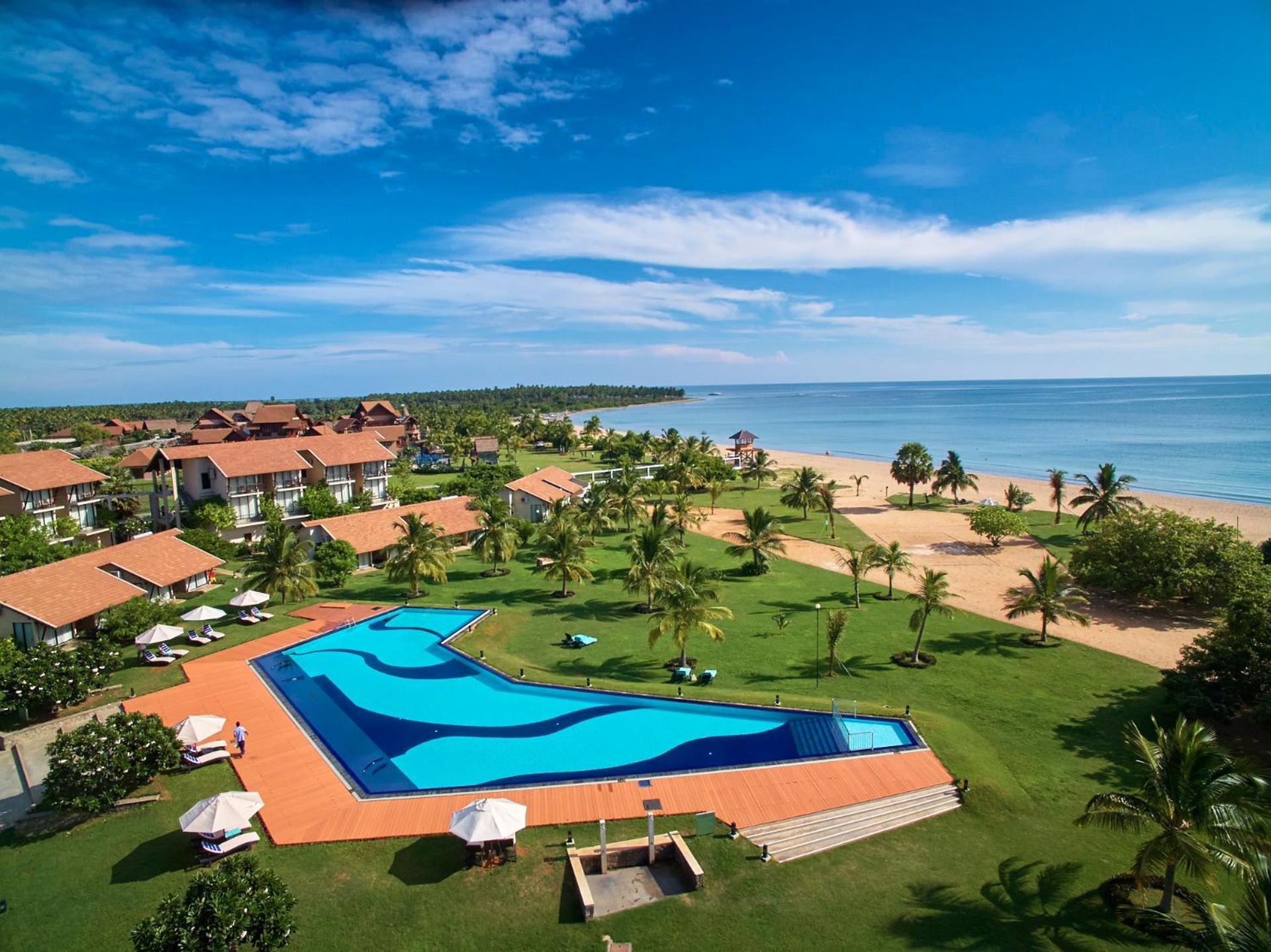 The Calm Resort & Spa Passikudah Екстериор снимка