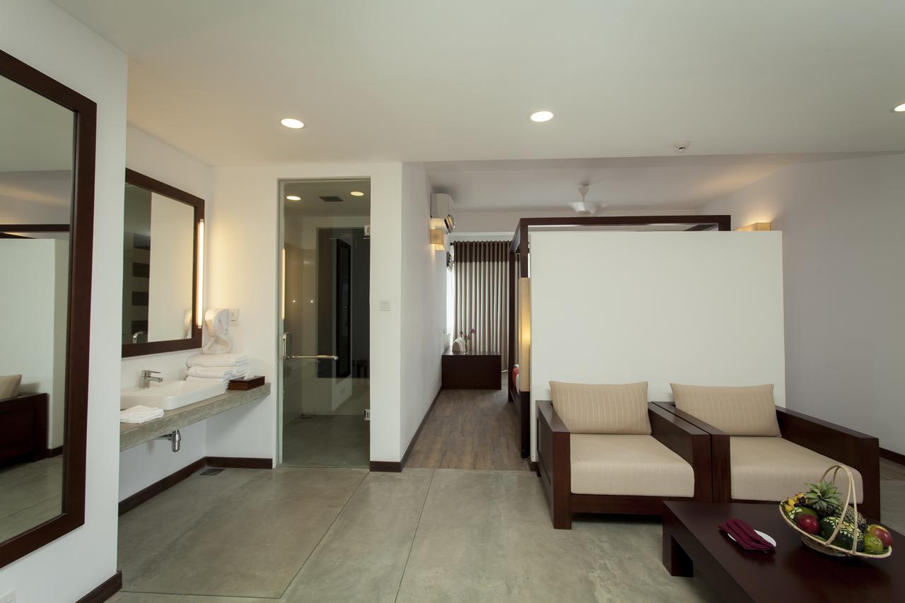 The Calm Resort & Spa Passikudah Екстериор снимка