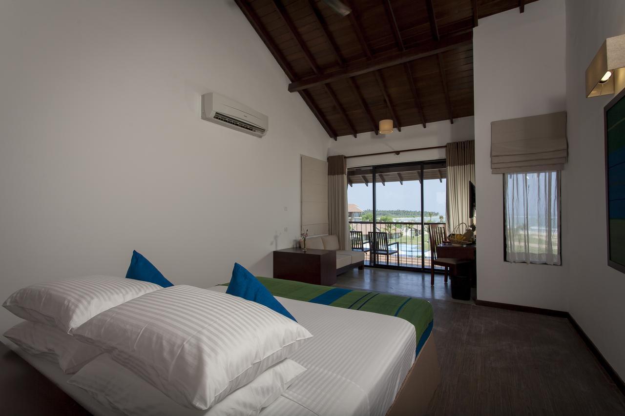 The Calm Resort & Spa Passikudah Екстериор снимка