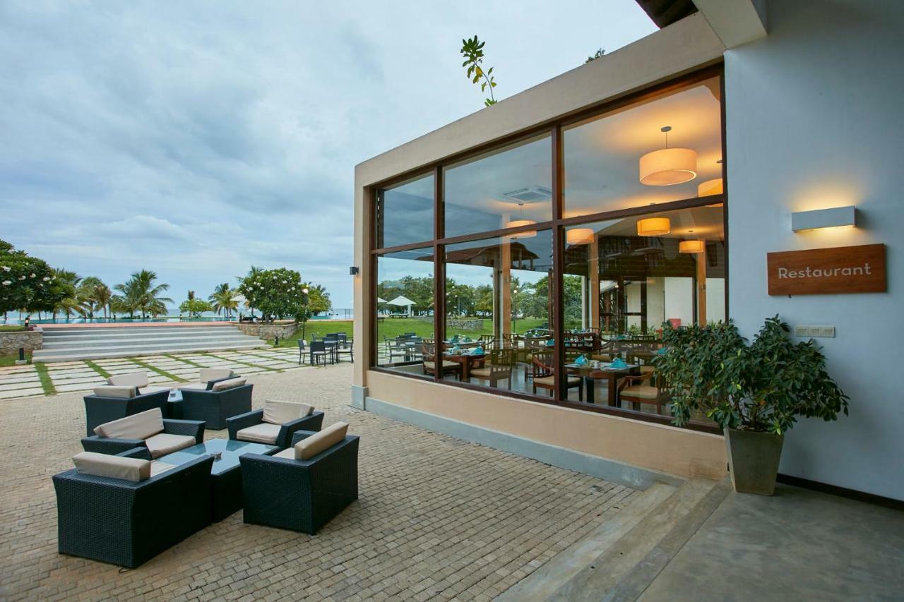 The Calm Resort & Spa Passikudah Екстериор снимка