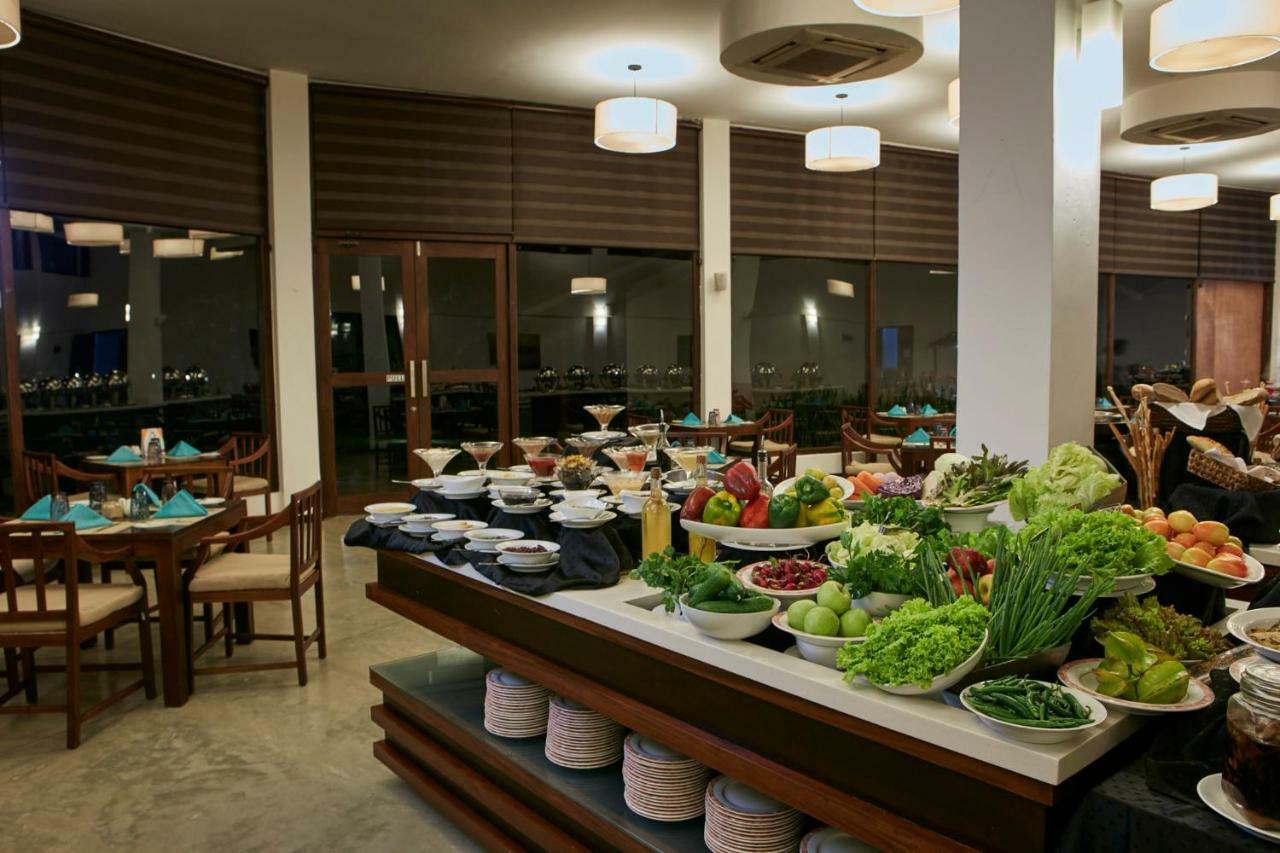 The Calm Resort & Spa Passikudah Екстериор снимка