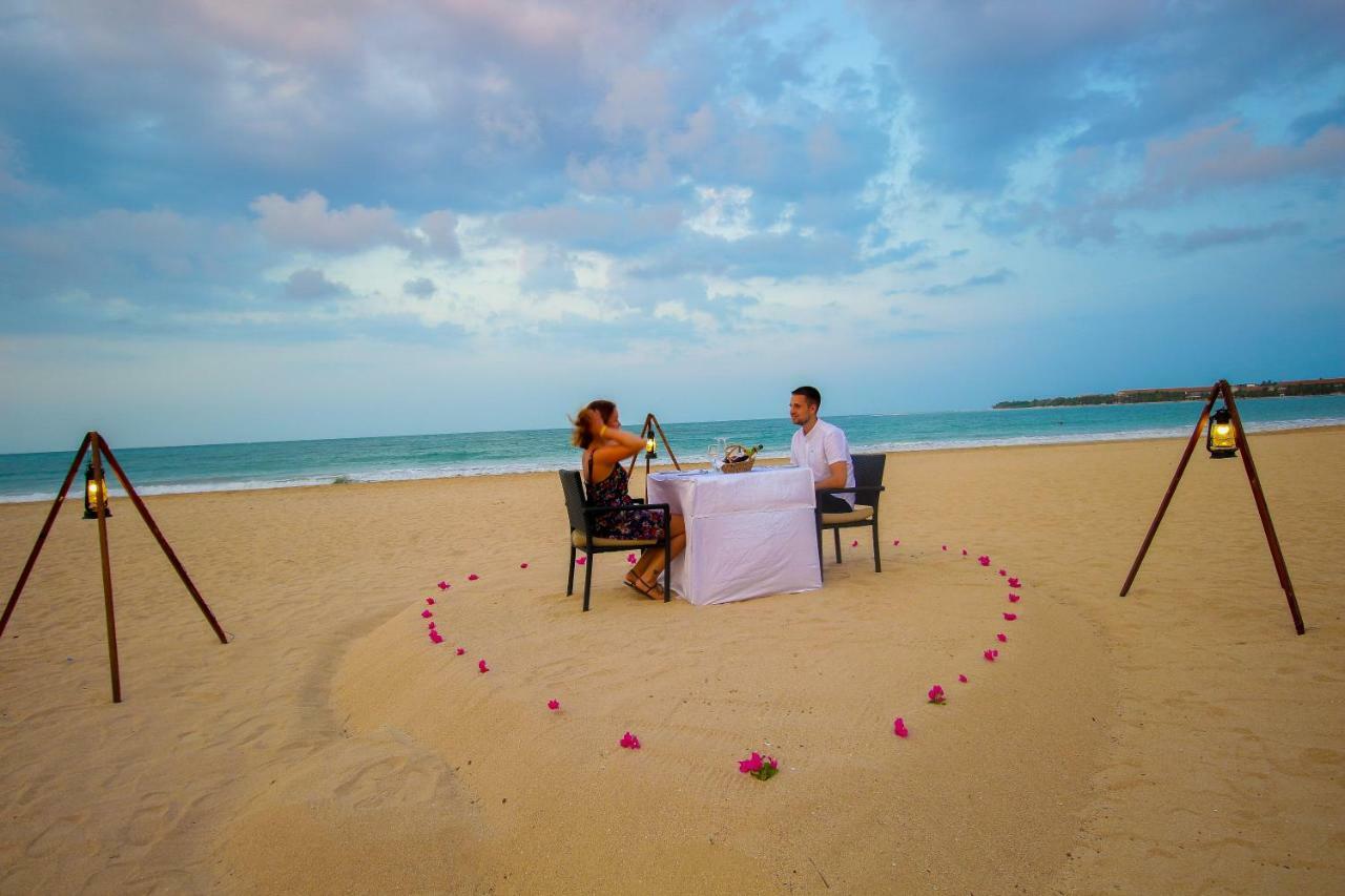 The Calm Resort & Spa Passikudah Екстериор снимка