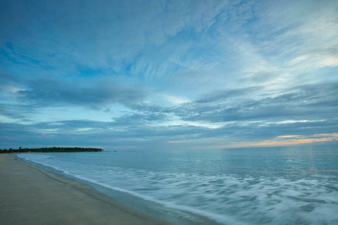 The Calm Resort & Spa Passikudah Екстериор снимка